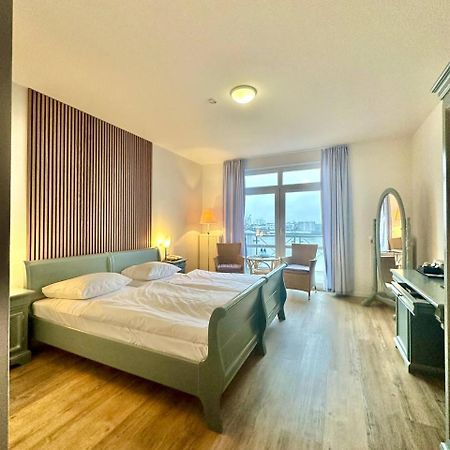 Gaestehaus Weserblick Am Weser-Sandstrand Berne Εξωτερικό φωτογραφία