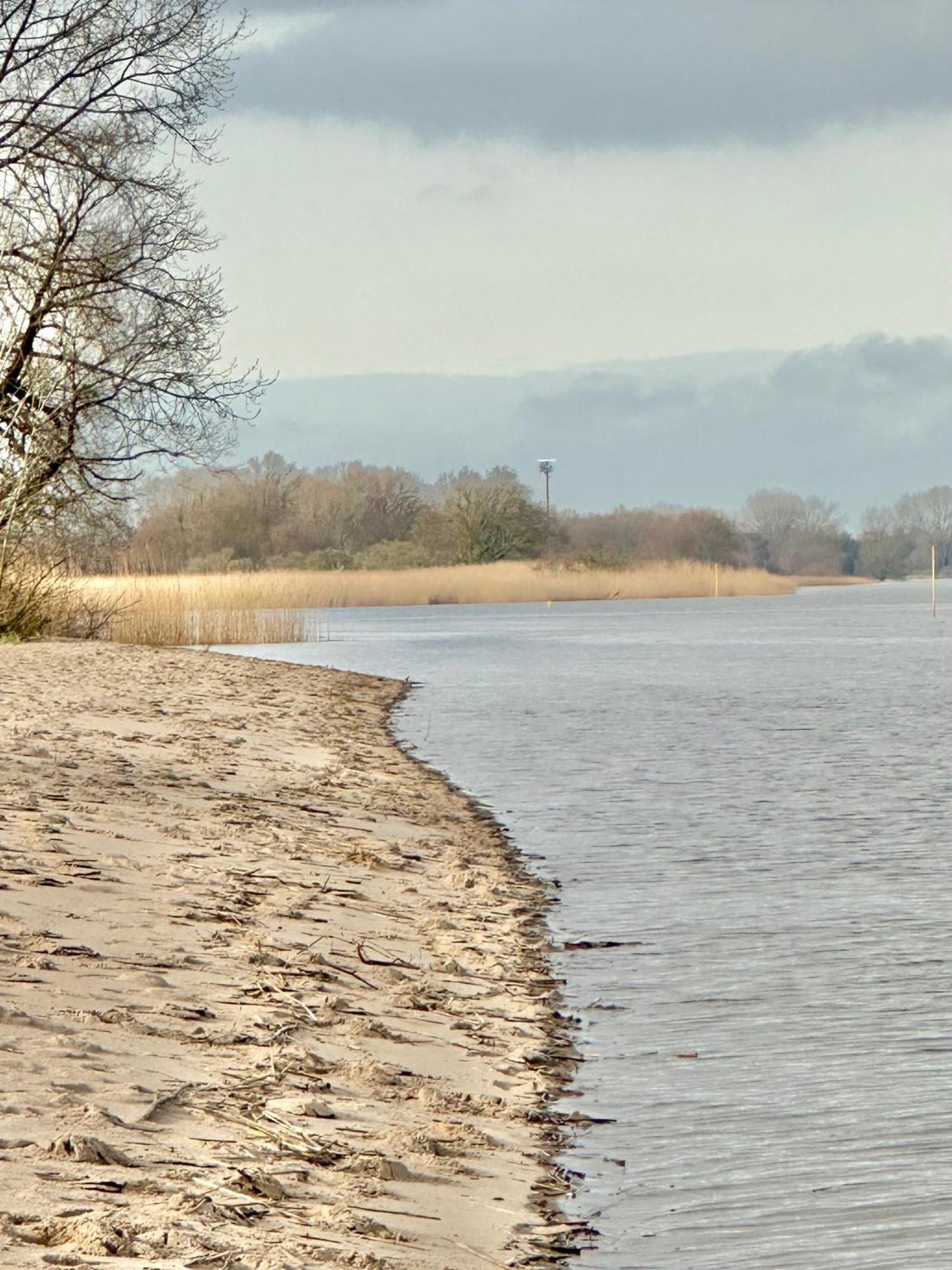 Gaestehaus Weserblick Am Weser-Sandstrand Berne Εξωτερικό φωτογραφία