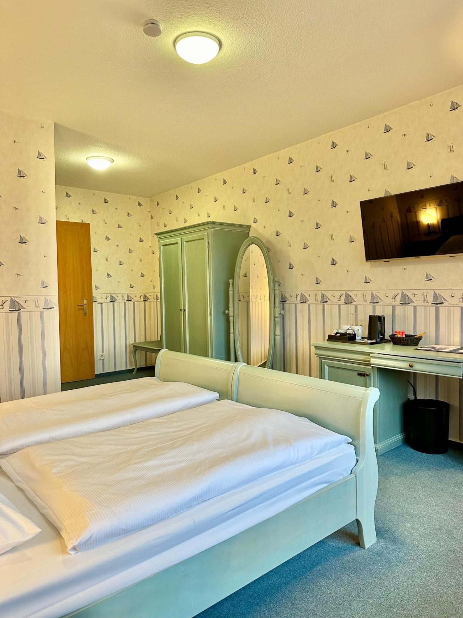 Gaestehaus Weserblick Am Weser-Sandstrand Berne Εξωτερικό φωτογραφία