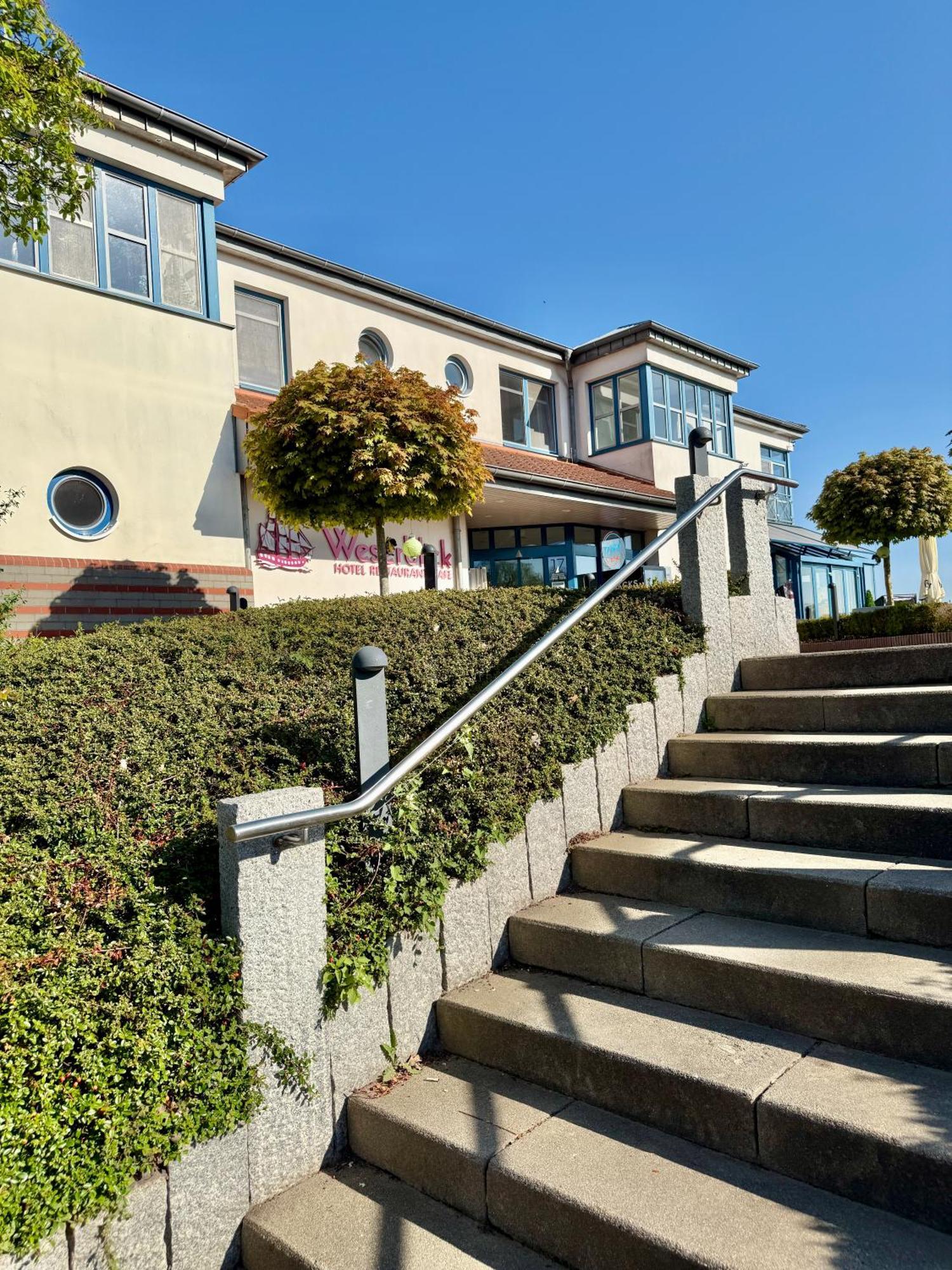 Gaestehaus Weserblick Am Weser-Sandstrand Berne Εξωτερικό φωτογραφία