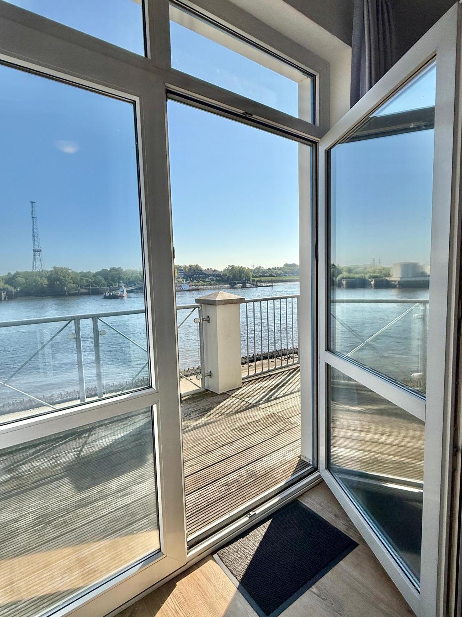 Gaestehaus Weserblick Am Weser-Sandstrand Berne Εξωτερικό φωτογραφία